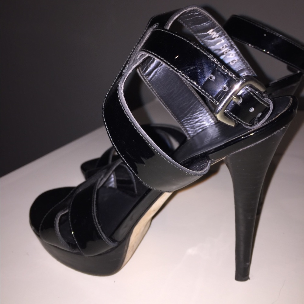 Stuart Weitzman platformed sandals - size 7